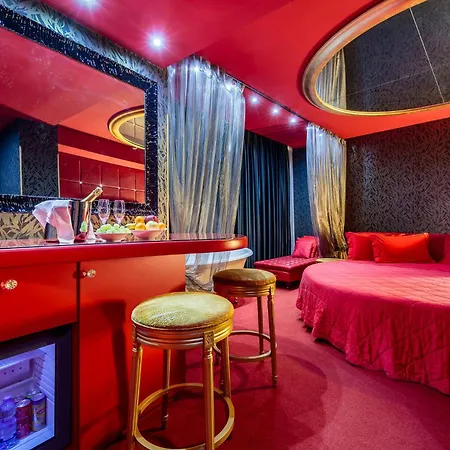 Base Hotel-3